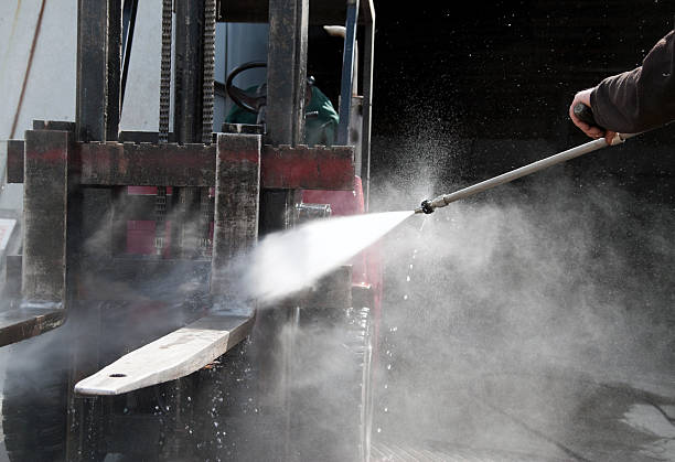 Best Gutter Cleaning and Brightening in Phillips, WI